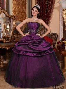 Púrpura Oscuro Vestido De Fiesta Estrapless Hasta El Suelo Tul Y Tafetán Bordado Vestido De Quinceañera