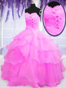 Los vestidos de bola rizados 15 vestido de quinceanera caliente rosa de organza longitud sin mangas de piso de encaje hasta