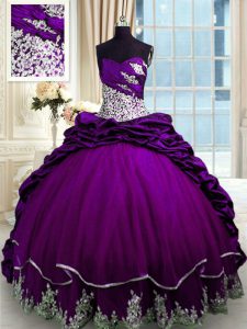Sin mangas de tafetán con cepillo de tren hasta el vestido de fiesta vestido de fiesta en púrpura con rebordear y apliques y recoger
