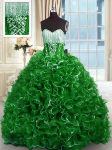 El cordón verde superventas ata para arriba 15 el vestido del quinceanera que rebordea y ruffles sin mangas con el tren del cepillo